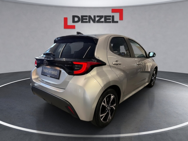 Bild 3: Toyota Yaris 1,5 116PS Active Drive + Comfort Paket + Safety Paket
