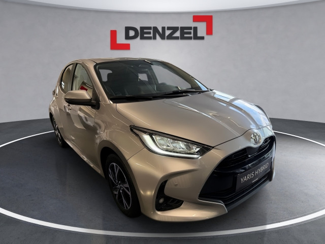 Bild 4: Toyota Yaris 1,5 116PS Active Drive + Comfort Paket + Safety Paket