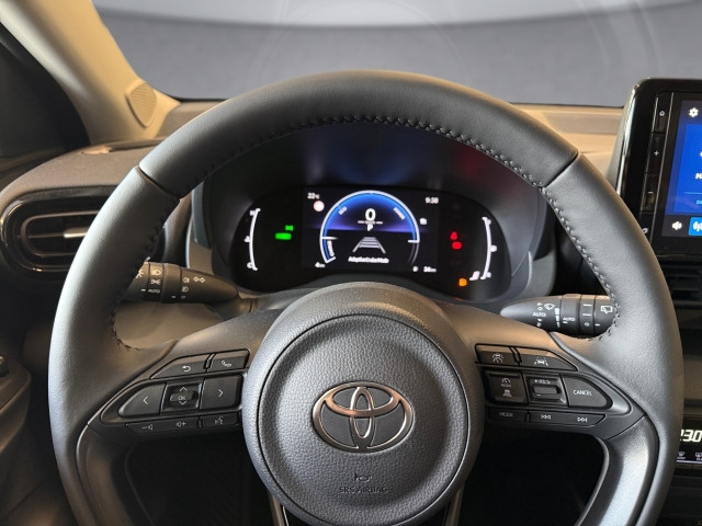 Bild 8: Toyota Yaris 1,5 116PS Active Drive + Comfort Paket + Safety Paket