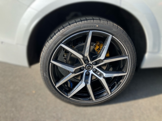 Bild 4: VOLVO PKW XC60 Polestar Engineered, T8 AWD Plug-in Hybrid, Elektrisch/