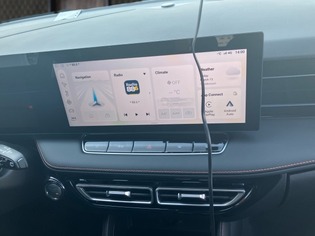 Bild 13: MG HS HEV Luxury Lenkradhzg. 25.5