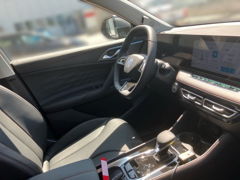 Bild 5: MG HS HEV Luxury 25.5