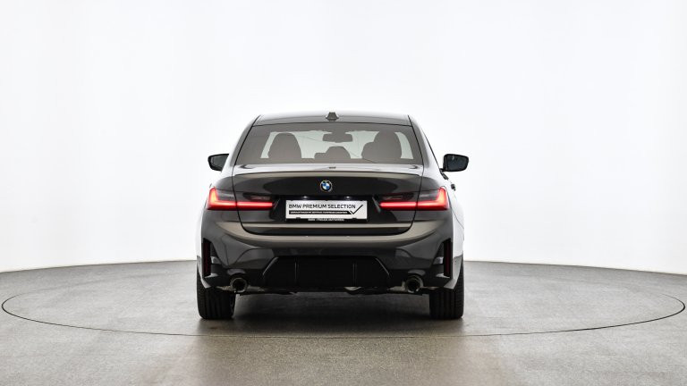 Bild 10: BMW 320i xDrive Limousin