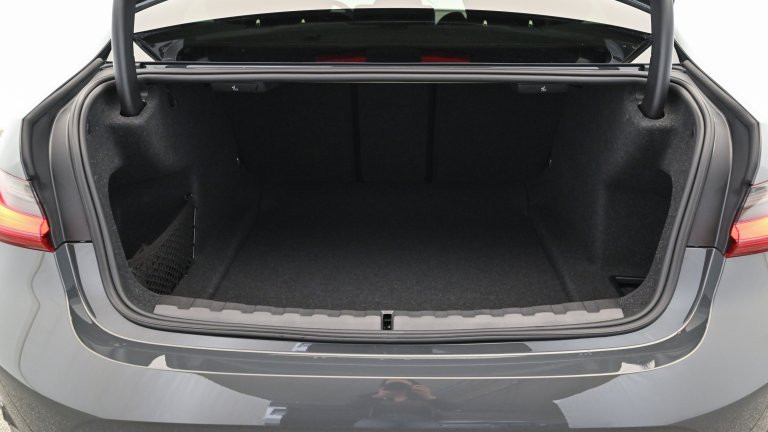 Bild 13: BMW 320i xDrive Limousin