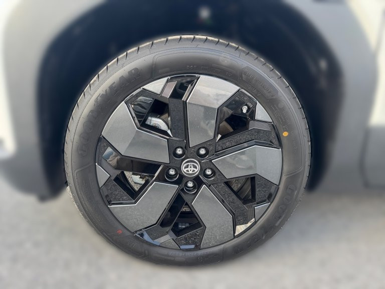 Bild 12: Toyota Urban Cruiser BEV 4x2 Lounge 128 kW