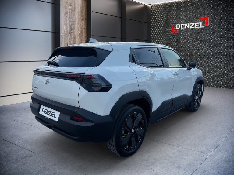 Bild 3: Toyota Urban Cruiser BEV 4x2 Lounge 128 kW