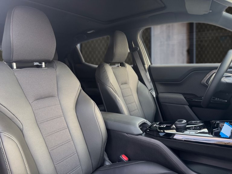 Bild 6: Toyota Urban Cruiser BEV 4x2 Lounge 128 kW