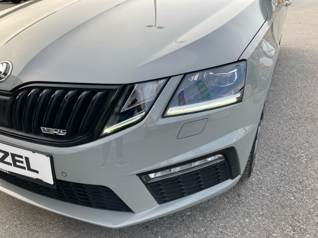 Bild 11: Skoda Octavia Combi RS 2,0 TDI 4x4 DSG