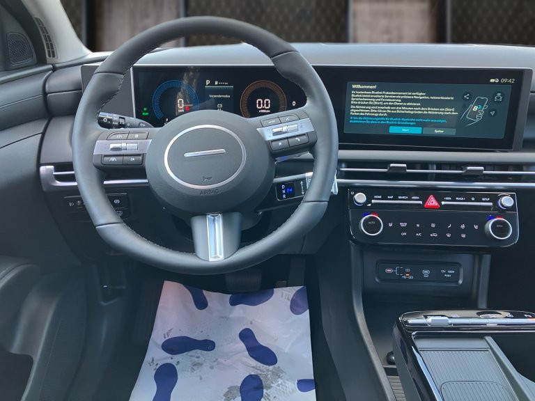 Bild 6: Hyundai Tucson NX4 Jubile 1,6 T-GDi HEV 4WD AT