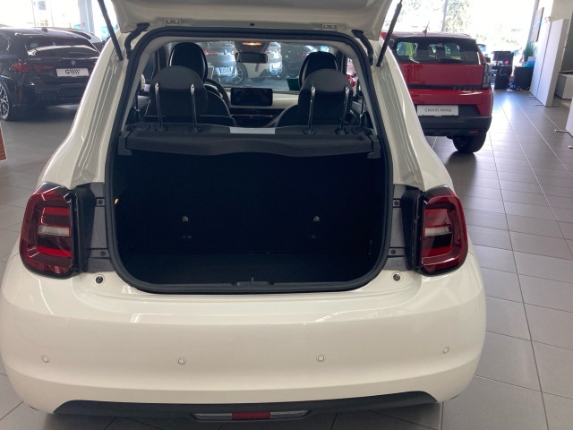 Bild 12: Fiat 500 Hybrid Hatchback