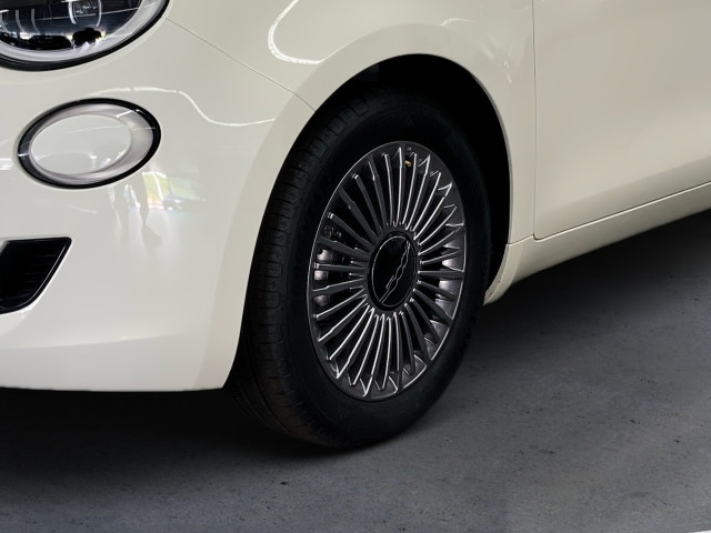 Bild 7: Fiat 500 Hybrid Hatchback