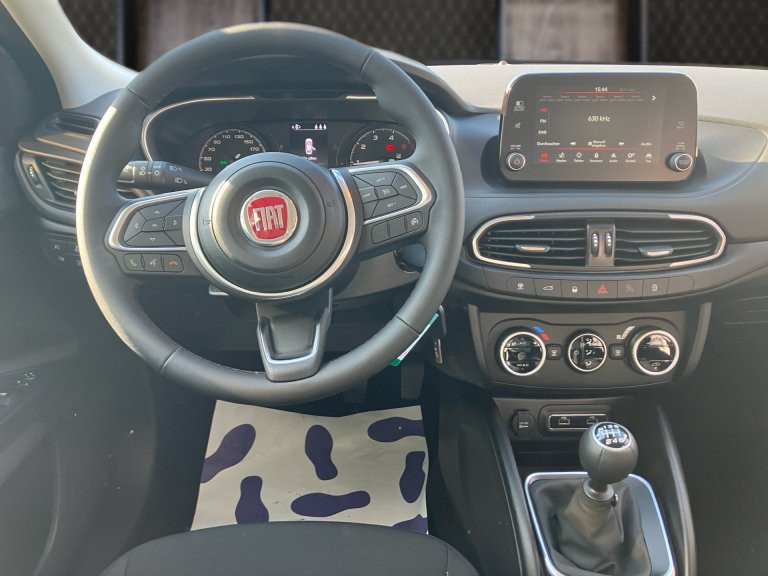 Bild 6: Fiat Tipo Limousine 1,6 Turbo 130