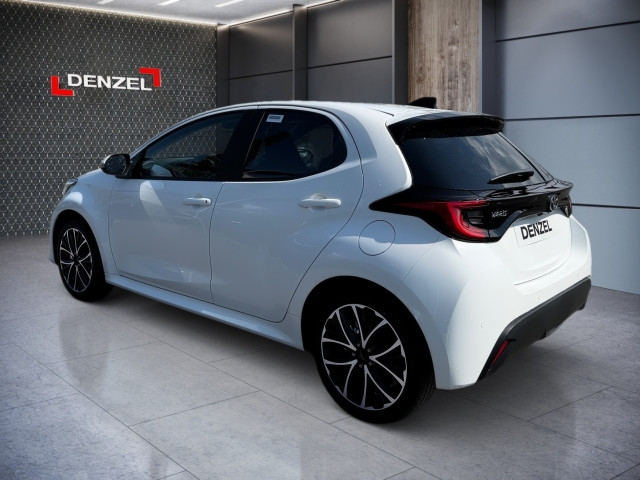 Bild 2: Toyota Yaris - 1,5 l Hybrid  Teamplayer