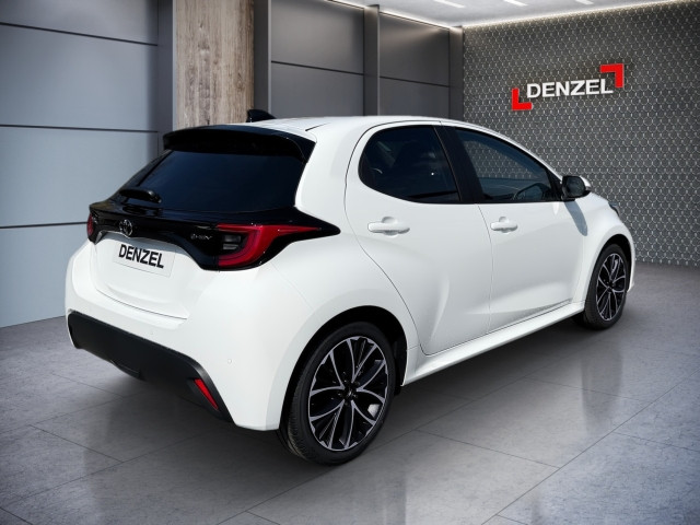 Bild 3: Toyota Yaris - 1,5 l Hybrid  Teamplayer