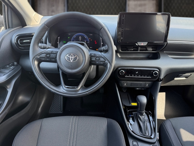 Bild 6: Toyota Yaris - 1,5 l Hybrid  Teamplayer