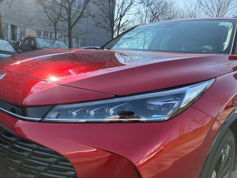 Bild 3: MG HS HEV Luxury Lenkradhzg. 25.5