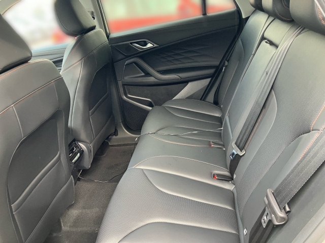 Bild 9: MG HS HEV Luxury Lenkradhzg. 25.5