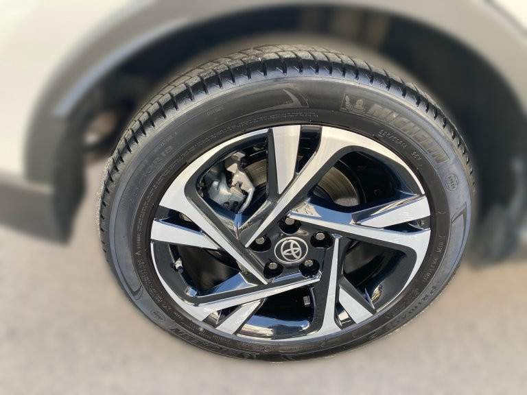 Bild 4: Toyota C-HR 1,8 Hybrid C-LU