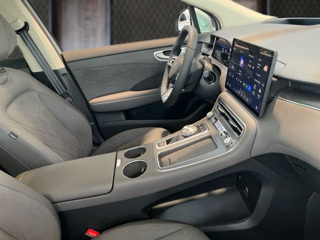 Bild 6: MG S6 Luxury 4WD 77kwh/299kw Österreich Paket EV/PHEV