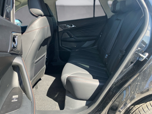 Bild 10: MG HS HEV Luxury Lenkradhzg. 25.5