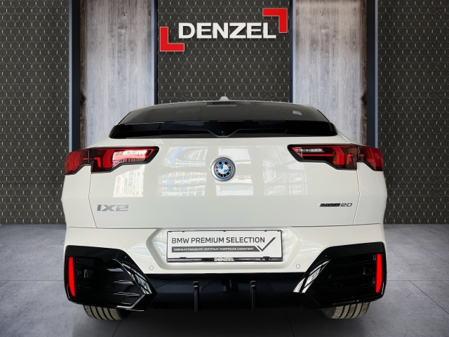 Bild 8: BMW iX2 eDrive20 U10 HB0