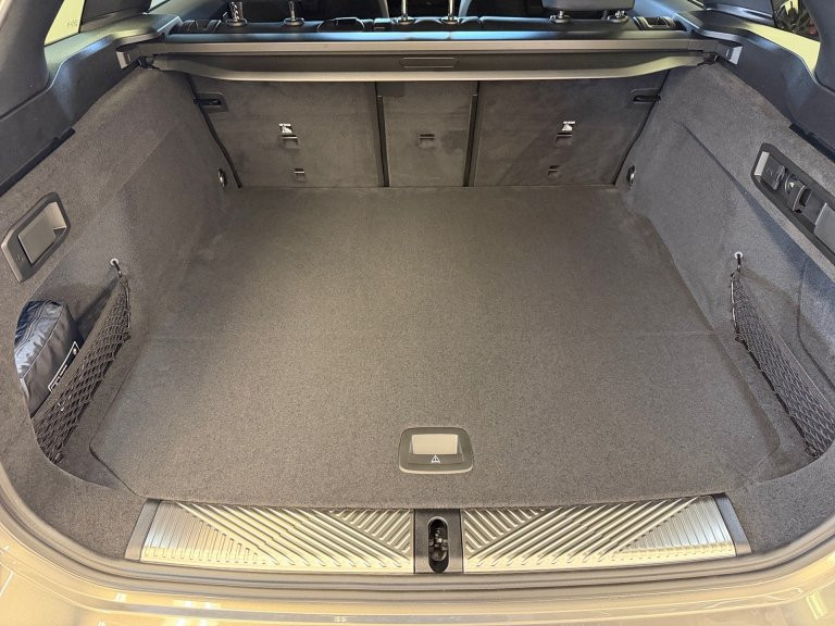 Bild 9: BMW i5 xDrive40 Touring