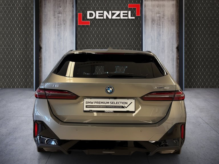 Bild 10: BMW i5 xDrive40 Touring