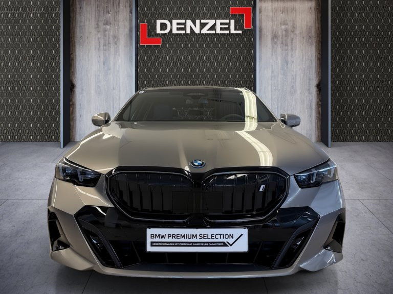 Bild 12: BMW i5 xDrive40 Touring