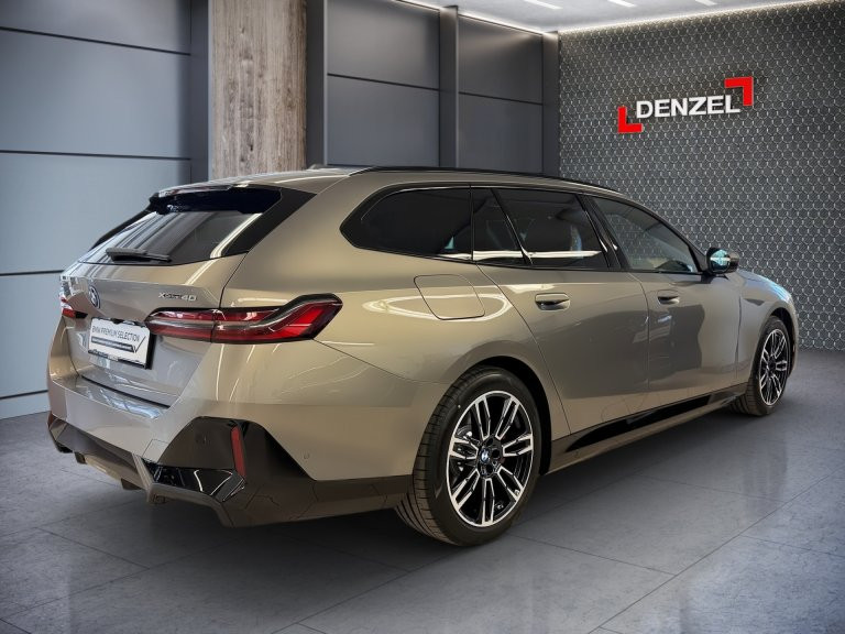 Bild 3: BMW i5 xDrive40 Touring