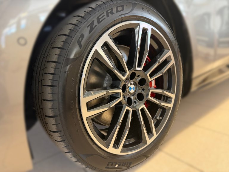 Bild 4: BMW i5 xDrive40 Touring