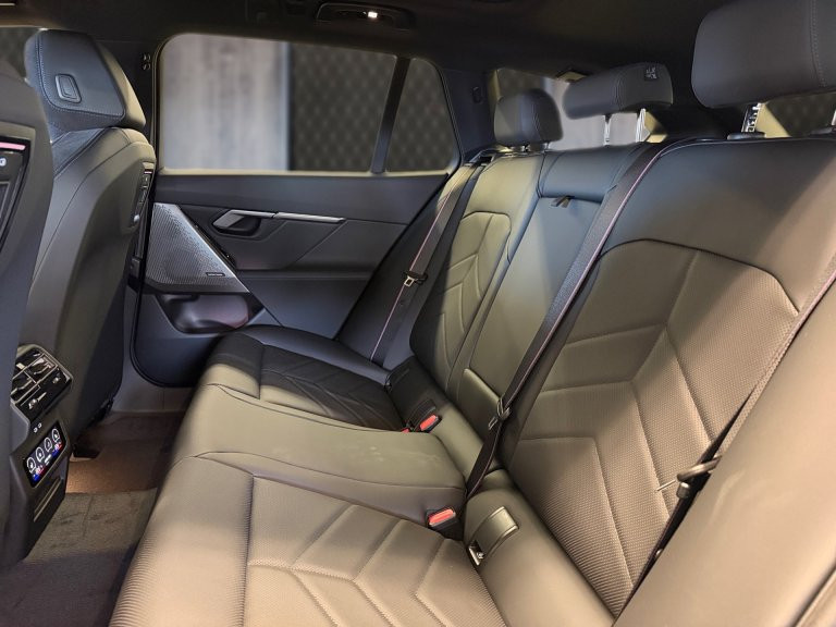 Bild 8: BMW i5 xDrive40 Touring