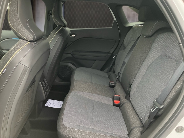 Bild 7: Mitsubishi Grandis 1,8 HEV Intense S+C+T 26