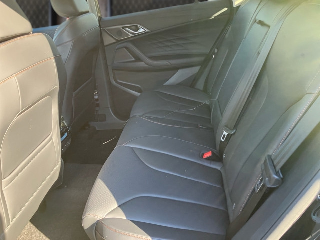 Bild 8: MG HS HEV Luxury Lenkradhzg. 25.5