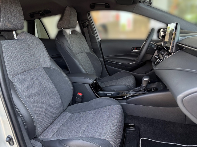 Bild 5: Toyota Corolla 1,8 l Hybrid TS,  Teamplayer