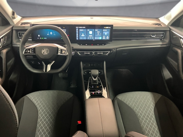 Bild 8: MG HS HEV Comfort