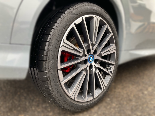 Bild 4: BMW iX2 xDrive30 U10