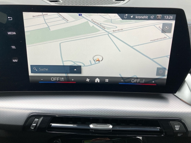 Bild 7: BMW iX2 xDrive30 U10