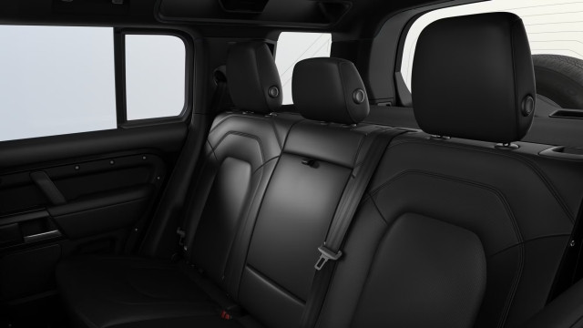 Bild 6: Land Rover Defender 110 X-Dyn. SE 300PS