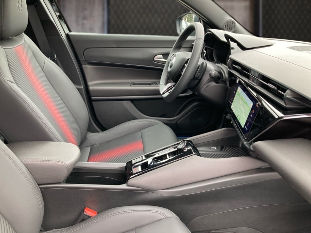 Bild 4: Alfa Junior Ibrida Speciale 1.2 136PS MHEV FWD