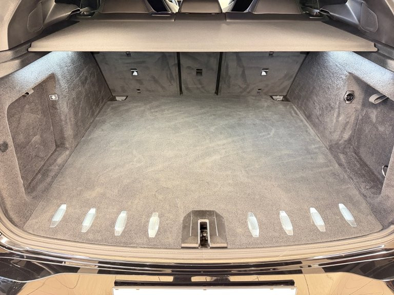 Bild 12: BMW XM 50e 29,4kWh Aut.