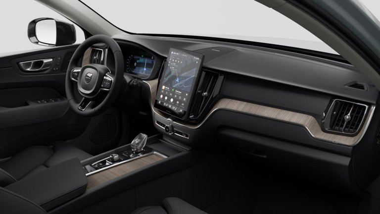 Bild 3: VOLVO PKW XC60 Plus, T6 eAWD Plug-in Hybrid, Elektrisch/Benzin, Dark