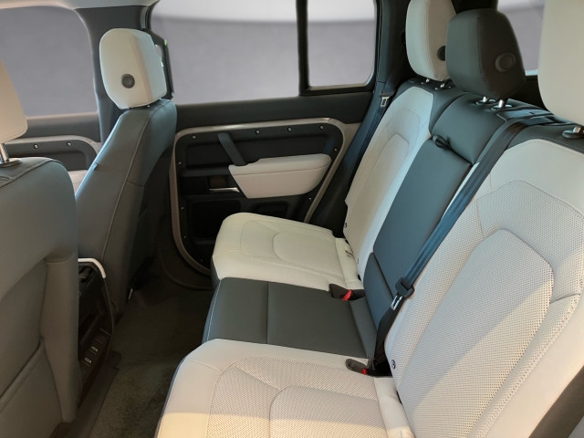 Bild 9: Land Rover Defender 110 P300e X-Dynamic SE