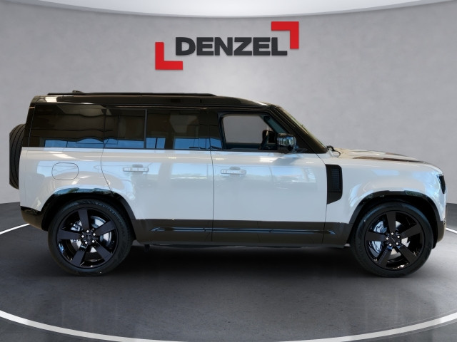 Bild 2: Land Rover Defender 110 P300e X-Dynamic SE