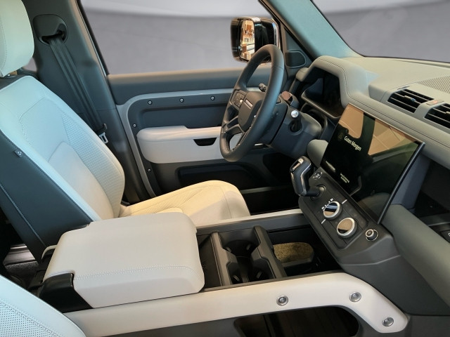 Bild 8: Land Rover Defender 110 P300e X-Dynamic SE