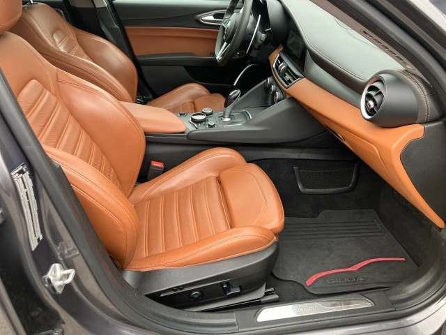Bild 10: Alfa Giulia Veloce 2,2 210 ATX AWD