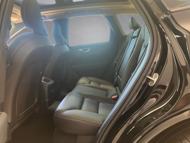 Bild 9: VOLVO PKW XC60 Plus, T6 eAWD Plug-in Hybrid, Elektrisch/Benzin, Dark