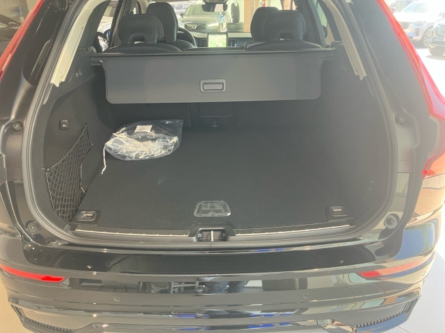 Bild 10: VOLVO PKW XC60 Plus, T6 eAWD Plug-in Hybrid, Elektrisch/Benzin, Dark