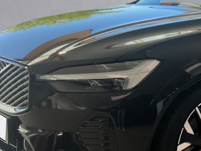 Bild 4: VOLVO PKW XC60 Plus, T6 eAWD Plug-in Hybrid, Elektrisch/Benzin, Dark