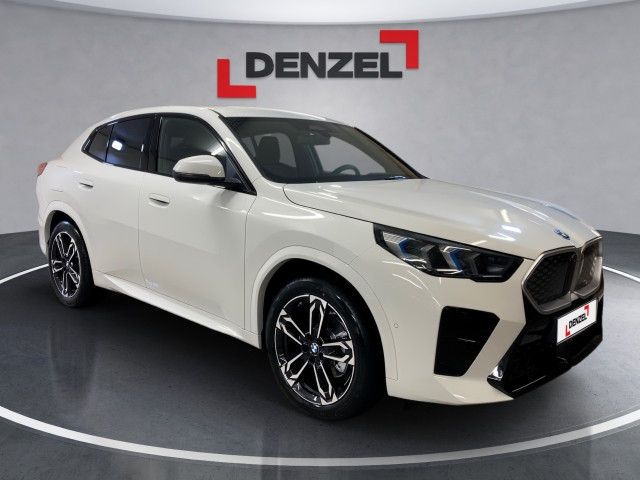 Bild 5: BMW iX2 eDrive 20 U10