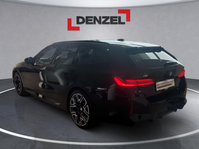 Bild 2: BMW i5 eDrive40 Touring